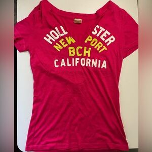 Hollister, Pink V neck with writing on the front, Size M